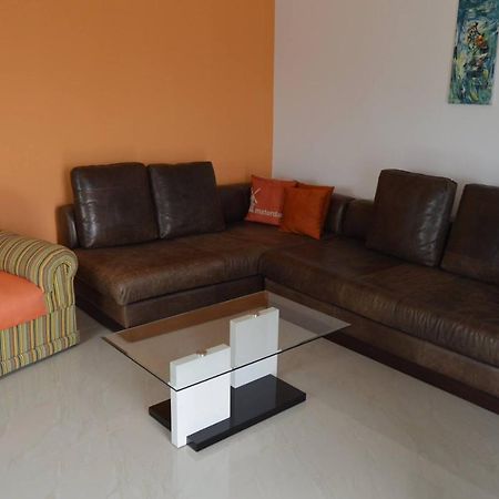 Apartamento T1 Mobiliado Com Wi-Fi プライア エクステリア 写真