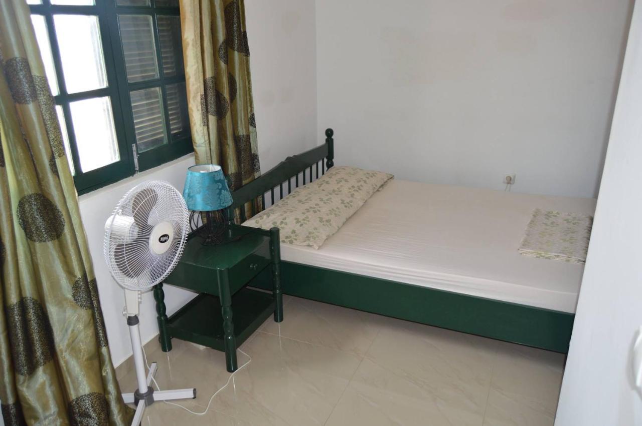 Apartamento T1 Mobiliado Com Wi-Fi プライア エクステリア 写真